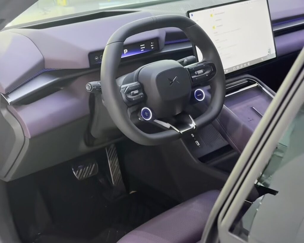 Xpeng P7 салон фото